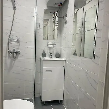 Apartment 5